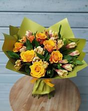 Букет цветов из:  Альстромерии и Розы в Шубном