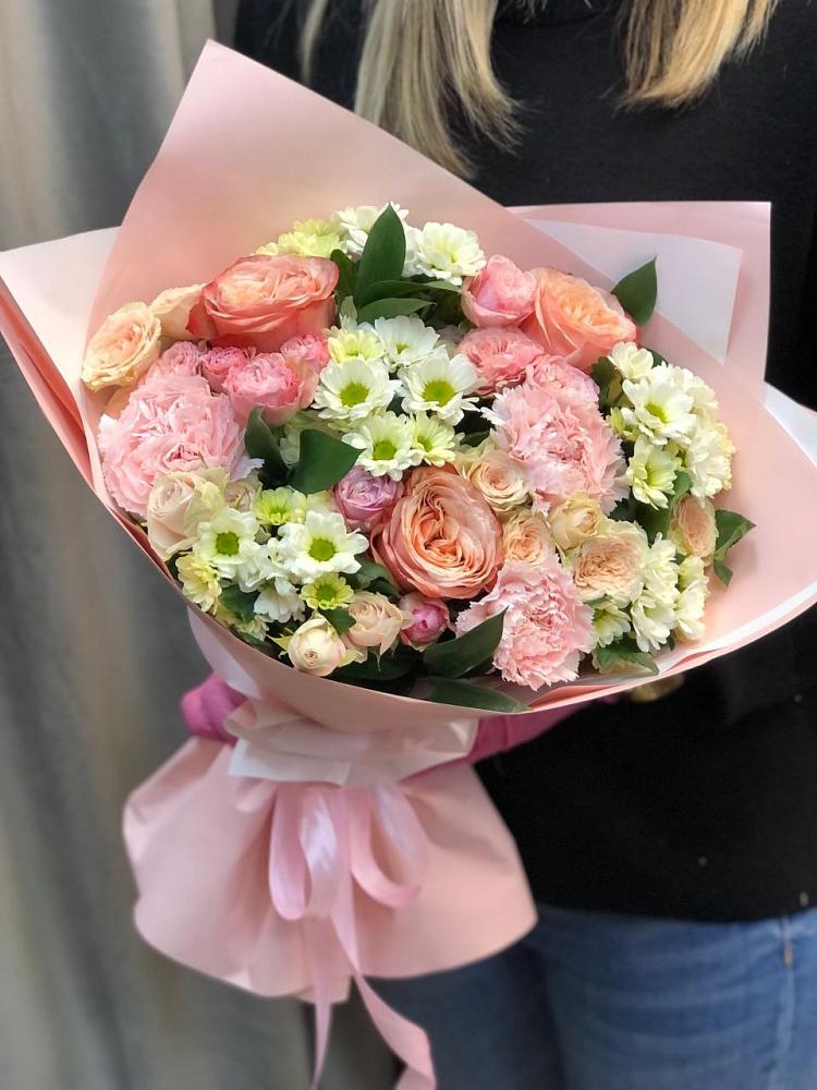 Букет цветов из: Гвоздики, Розы и Хризантемы в Шубном