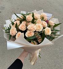 Букет Кремовые розы Латте в Шубном