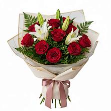 Букет цветов из:  Лилии и Розы в Шубном