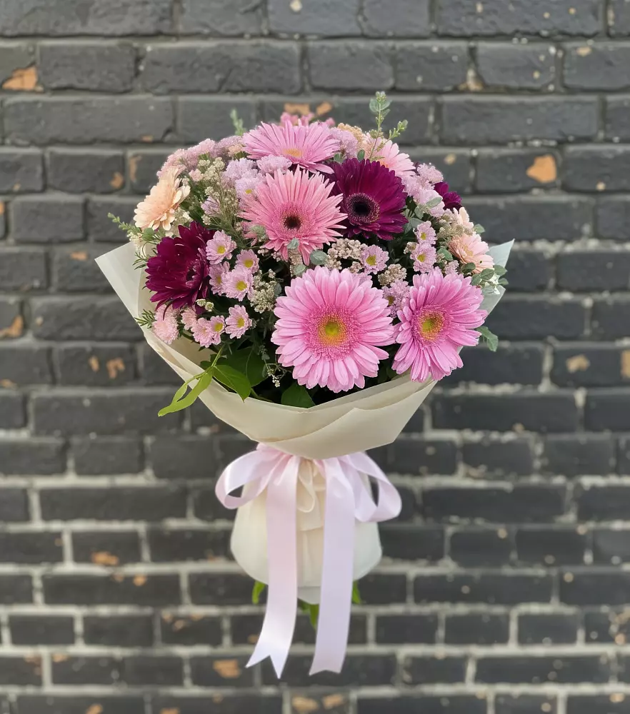 Букет цветов из: Герберы и Хризантемы в Шубном