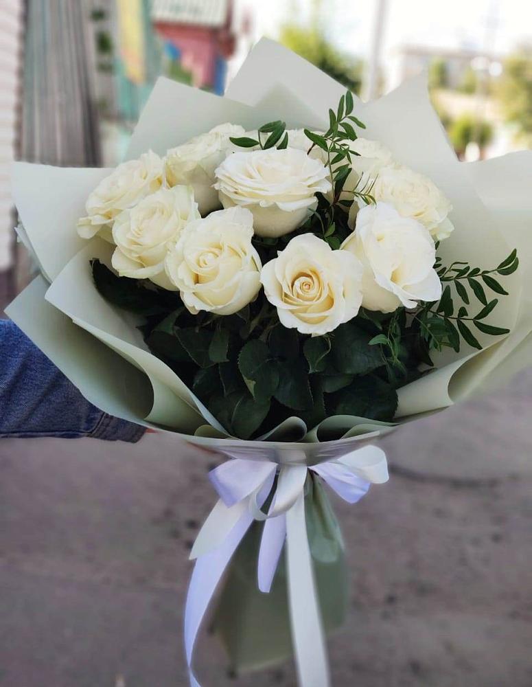 Букет Белые розы Проуд в Шубном