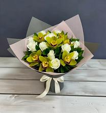 Букет цветов из:  Орхидеи и Розы в Шубном