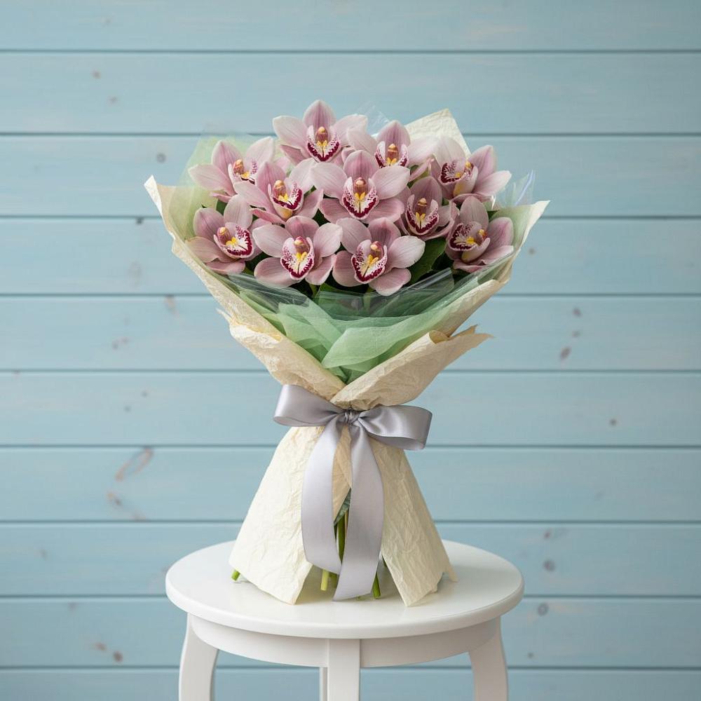 Букет цветов из: Орхидеи и Розы в Шубном