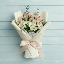 Букет цветов из:  Альстромерии в Шубном