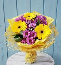 Букет цветов из:  Хризантемы и Герберы #REPLACE_PRED# Шубном