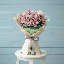 Букет цветов из:  Орхидеи и Розы в Шубном