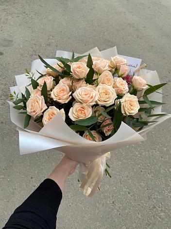 Букет Кремовые розы Латте в Шубном