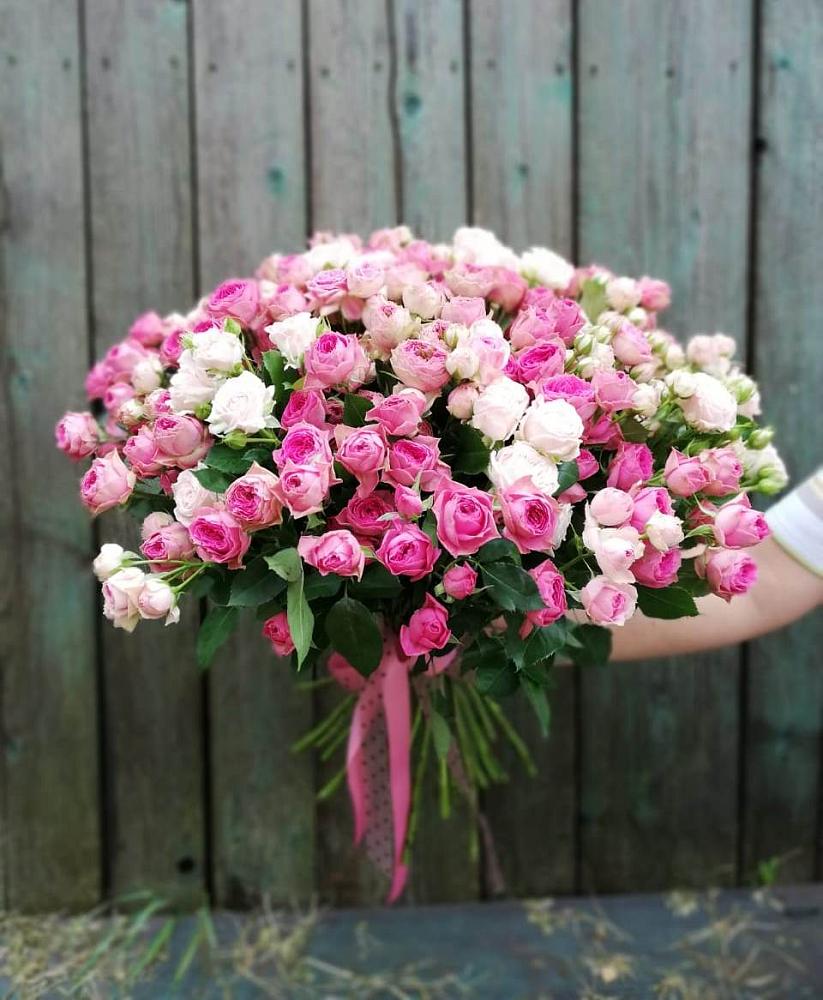 Букет Розовые кустовые розы Натали и Лав Лидия в Шубном