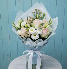 Букет цветов из:  Розы и Лизиантусы в Шубном