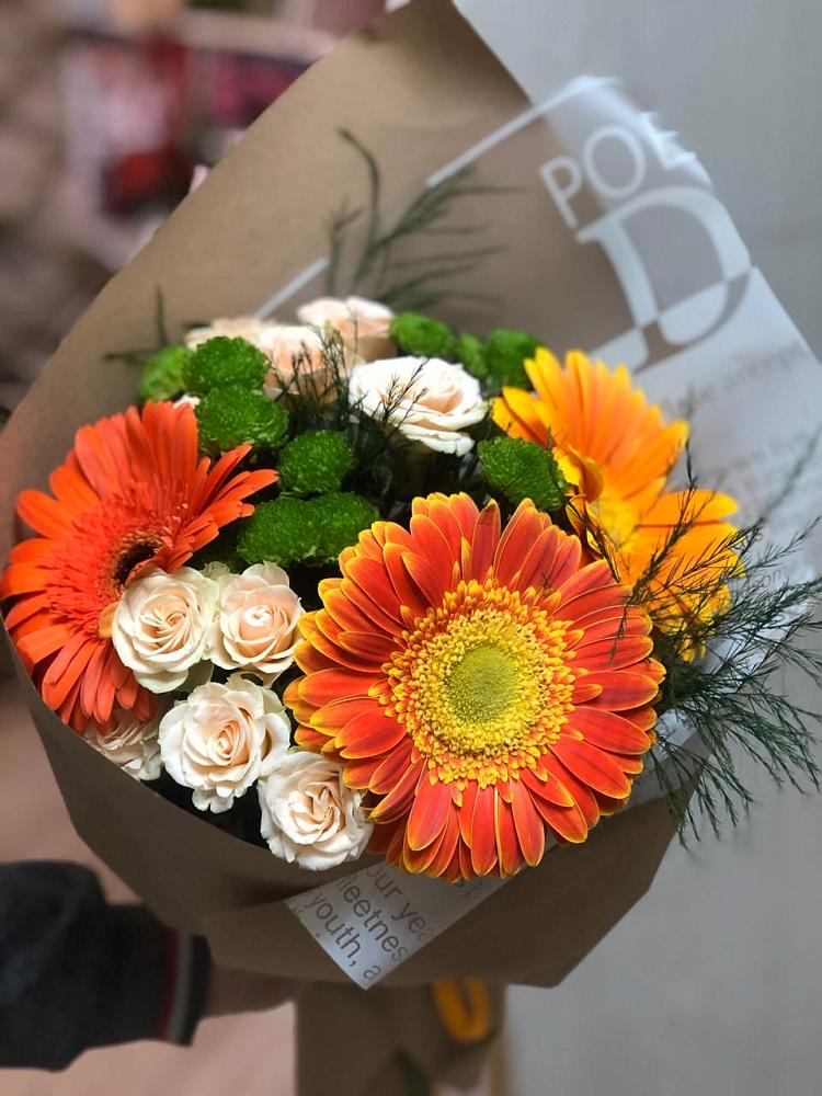 Букет цветов из: Герберы, Хризантемы и Розы в Шубном